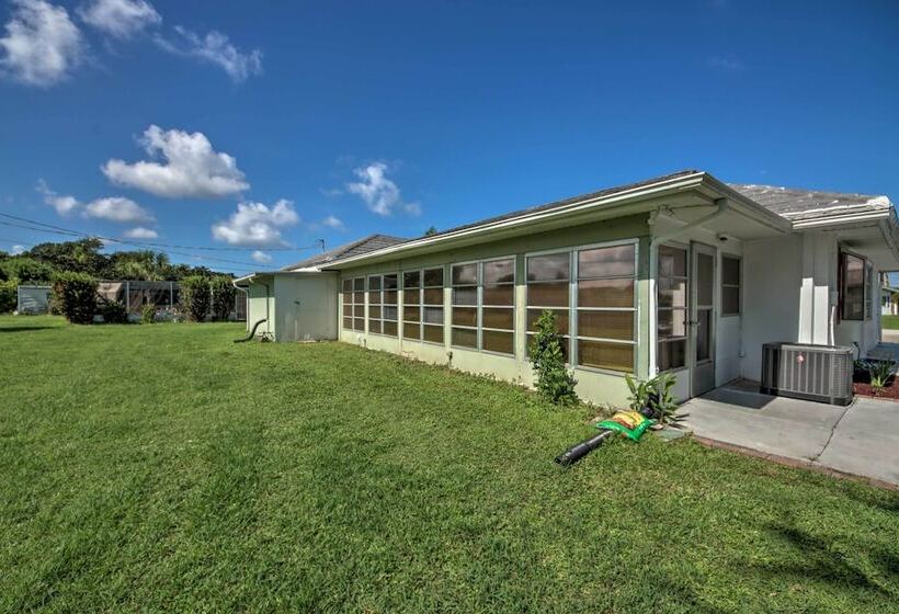 Port Charlotte Retreat ~ 4 Mi To Beach Park!