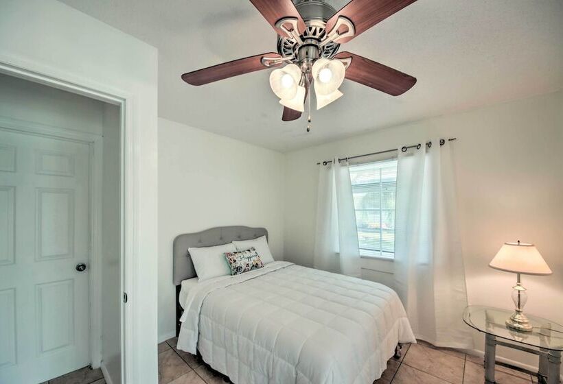 Port Charlotte Retreat ~ 4 Mi To Beach Park!