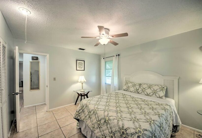 Port Charlotte Retreat ~ 4 Mi To Beach Park!