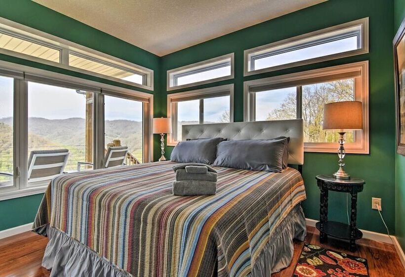 Private Blue Ridge Home W/ Hot Tub, Mountain Views
