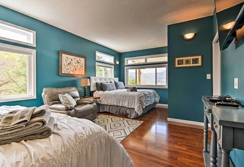 Private Blue Ridge Home W/ Hot Tub, Mountain Views