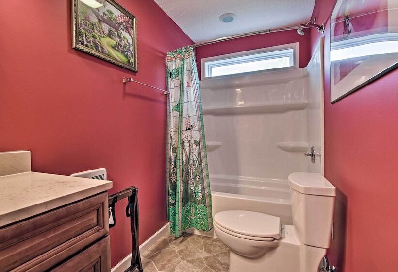 Private Blue Ridge Home W/ Hot Tub, Mountain Views