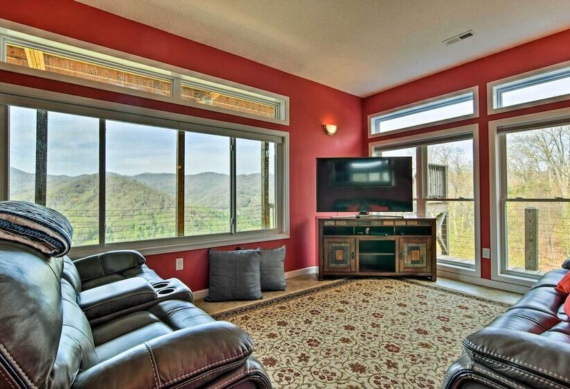 Private Blue Ridge Home W/ Hot Tub, Mountain Views
