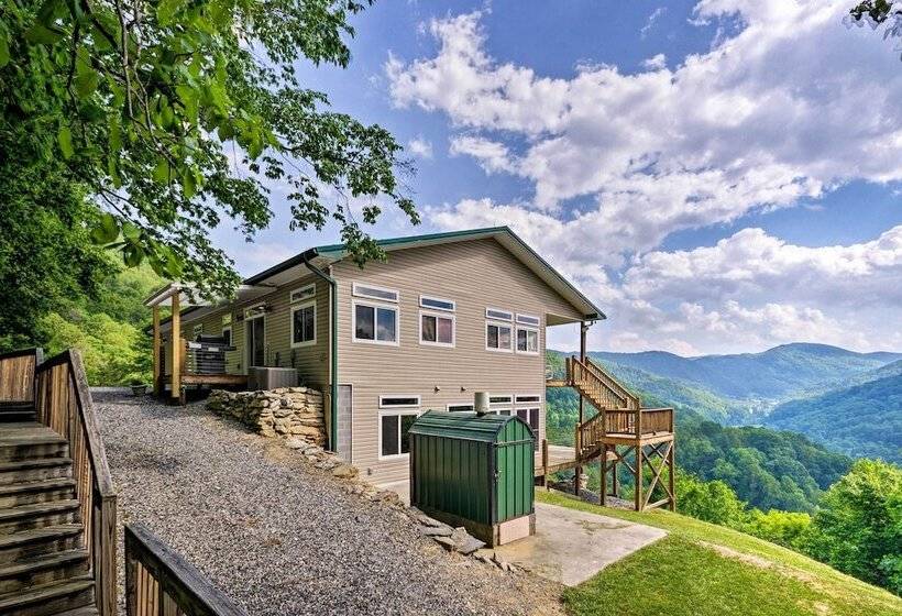 Private Blue Ridge Home W/ Hot Tub, Mountain Views