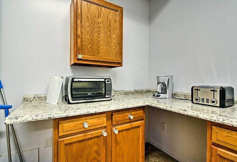 Private Blue Ridge Home W/ Hot Tub, Mountain Views