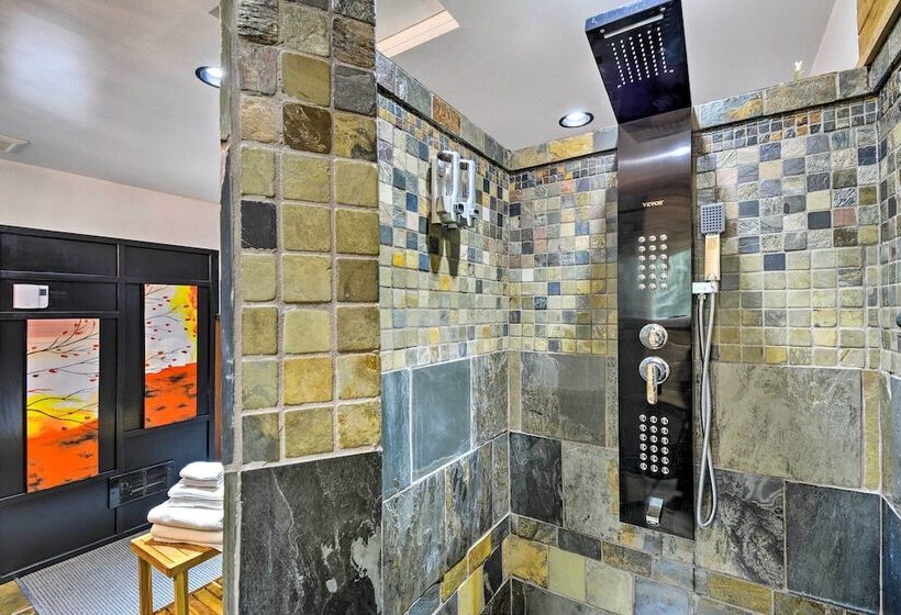 Private Indianola House W/ Patio + Fire Pit