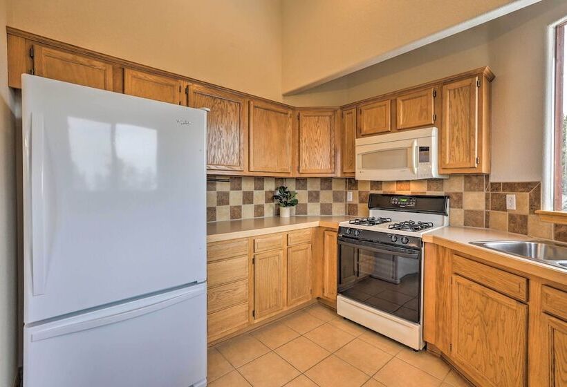 Secluded Retreat W/ Mountain Views In Evergreen