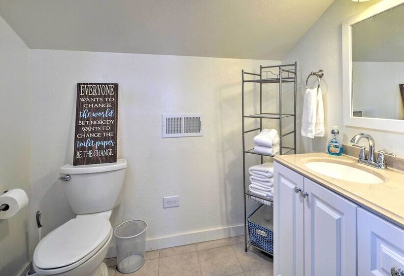 Private Powell Ranch Cabin W/ Mountain Views!