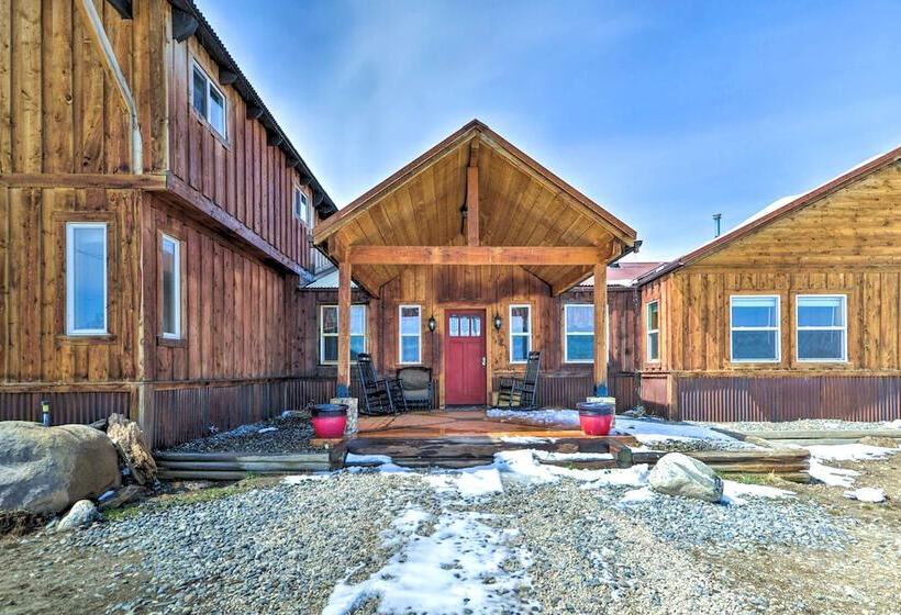 Private Powell Ranch Cabin W/ Mountain Views!