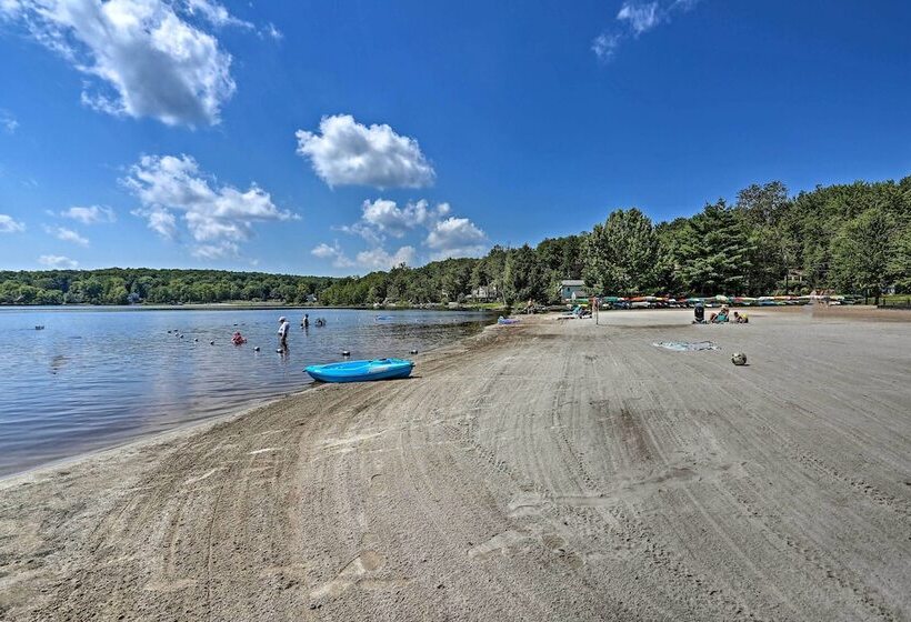 Arrowhead Lake Amenities: Quaint Home W/ Fireplace