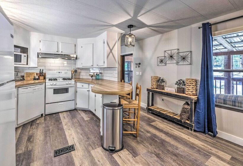 Quiet Cloudcroft Cabin W/ Porch + Gas Grill!