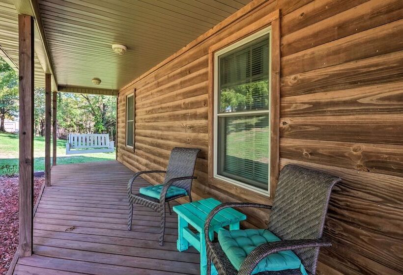 Quiet & Cozy Omaha Cabin ~ 20 Mi To Branson!