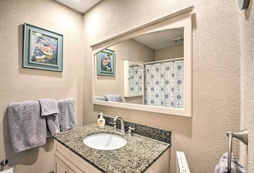 Quiet Retreat W/ Fire Pit ~ 4 Miles To Pensacola!