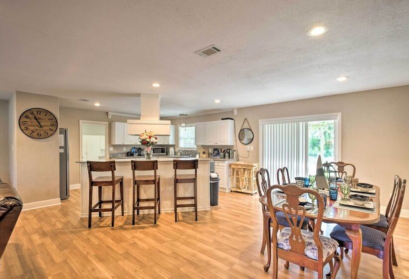 Quiet Retreat W/ Fire Pit ~ 4 Miles To Pensacola!