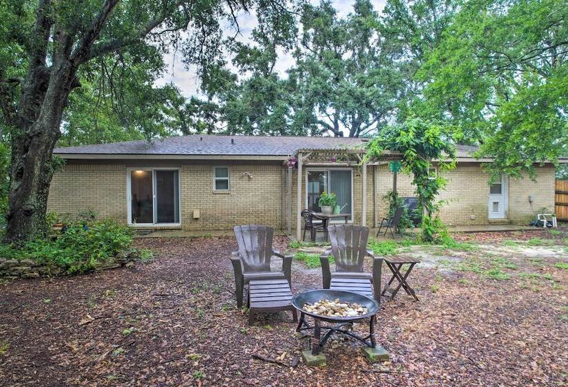 Quiet Retreat W/ Fire Pit ~ 4 Miles To Pensacola!