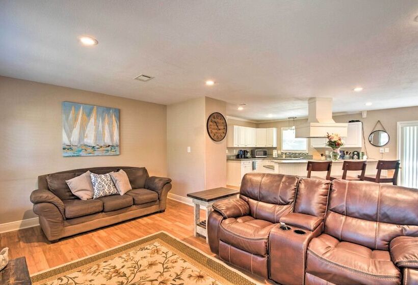 Quiet Retreat W/ Fire Pit ~ 4 Miles To Pensacola!