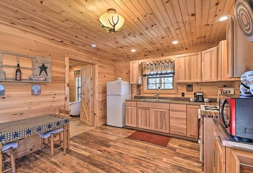Quiet & Secluded Berea Cabin On 70 Acre Farm!