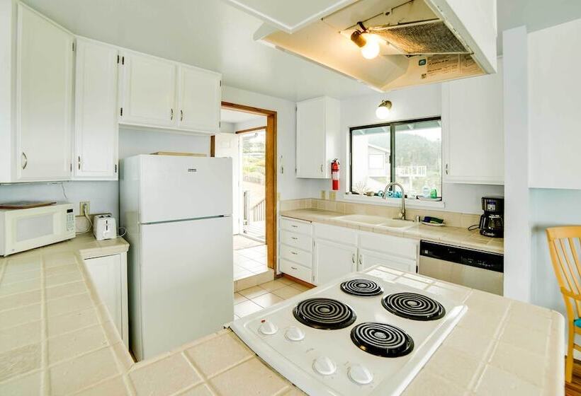 Rahus Ocean Refuge With Manchester Coast Views!