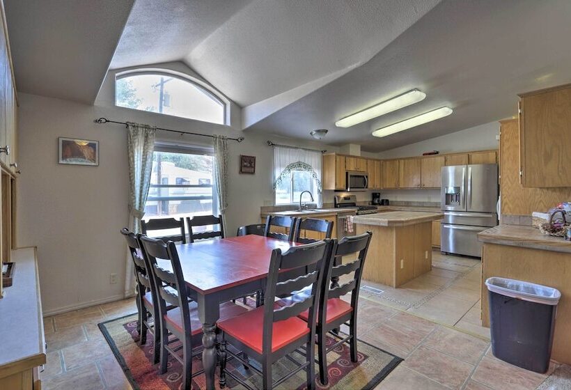 Red Rock Rambler  Moab Home W/ Hot Tub & Views!