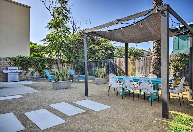 Remodeled Ventura Beach Home With Yard & Fire Pit!