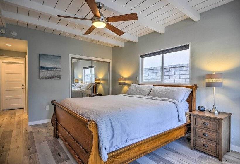 Remodeled Ventura Beach Home With Yard & Fire Pit!