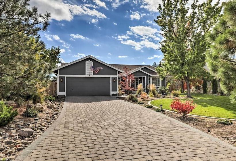 Reno Home W/ Private Yard + Hot Tub