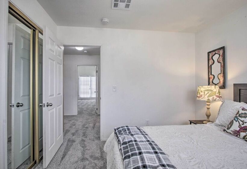 Renovated Bakersfield Home W/ Private Yard!