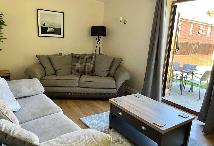 住所 Beautiful 2 Bed House In Lincoln