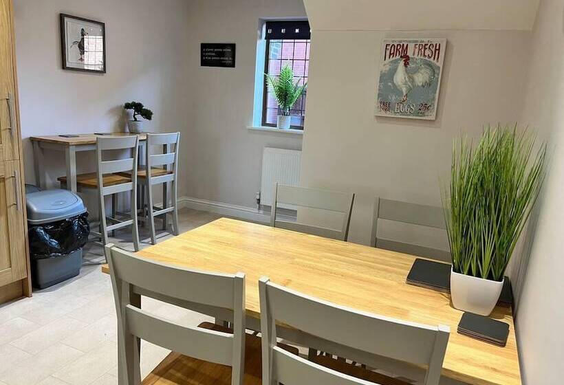 住所 Beautiful 2 Bed House In Lincoln