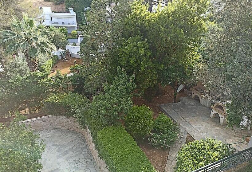 レジデンス Beautiful 2 Bed House In Saronida