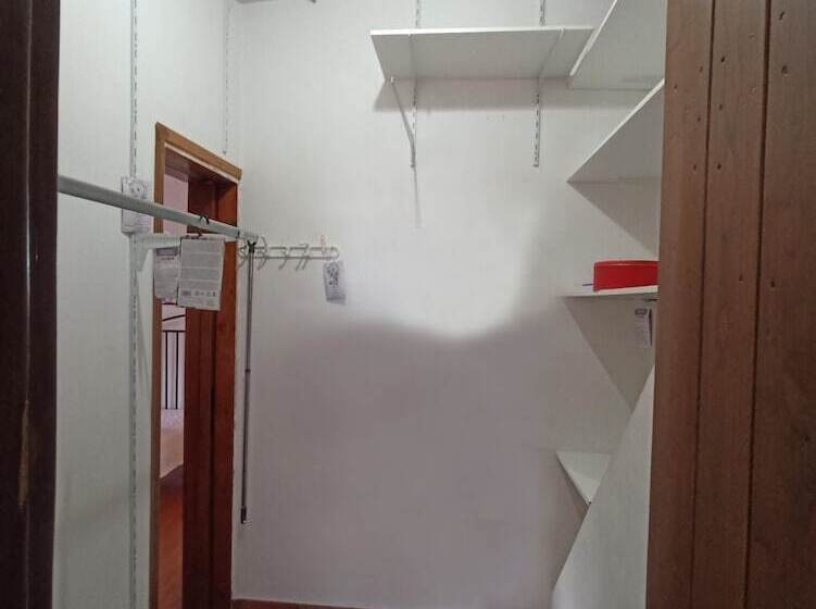 レジデンス Beautiful 2 Bed House In Saronida