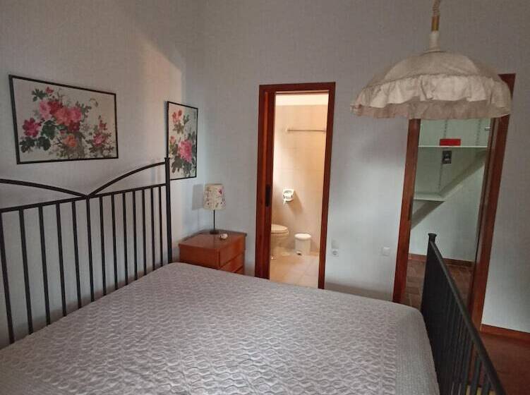 レジデンス Beautiful 2 Bed House In Saronida