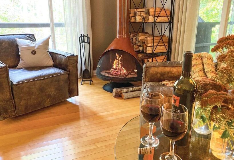 Lak Haus: Resort Style Home On Tims Ford Lake!