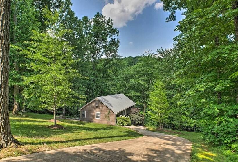 Lak Haus: Resort Style Home On Tims Ford Lake!