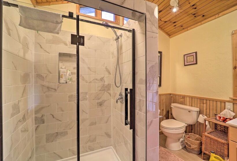 Riverfront Newland Home W/ Pool & Golf Club Access