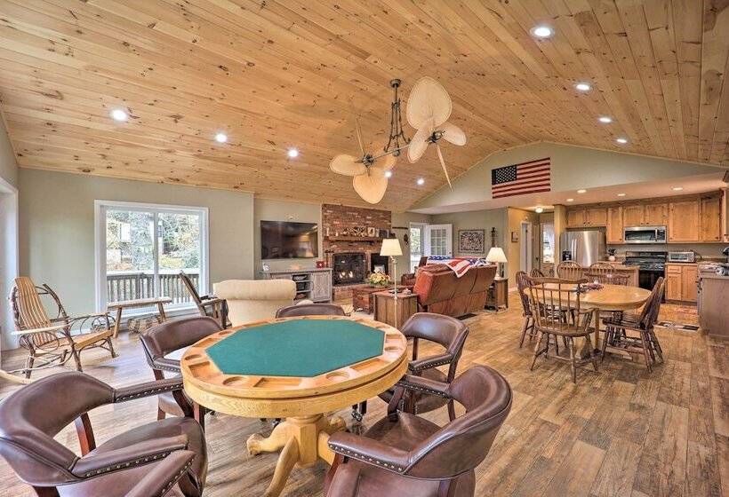 Riverfront Newland Home W/ Pool & Golf Club Access