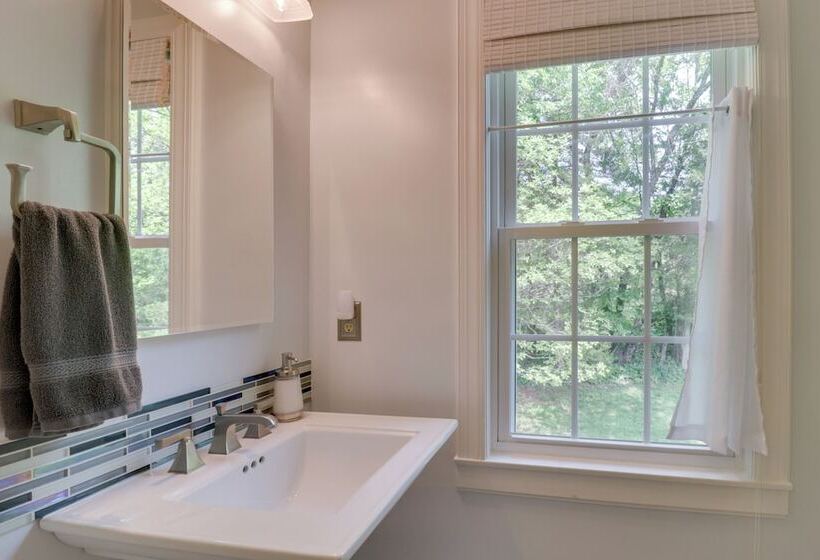 Rural And Spacious Virginia Home On ~ 2 Acres!