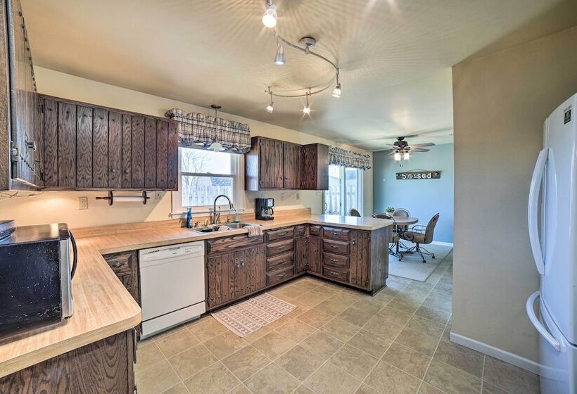 Rural Seneca House W/ Yard Near I 80