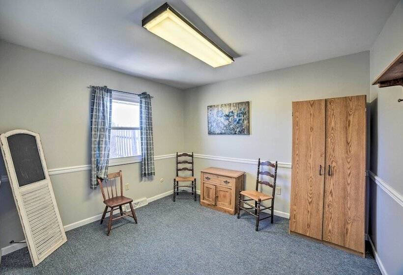 Rural Seneca House W/ Yard Near I 80