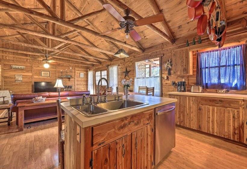 Rustic Canyon Lake Cabins W/ Hot Tub On ~ 3 Acres
