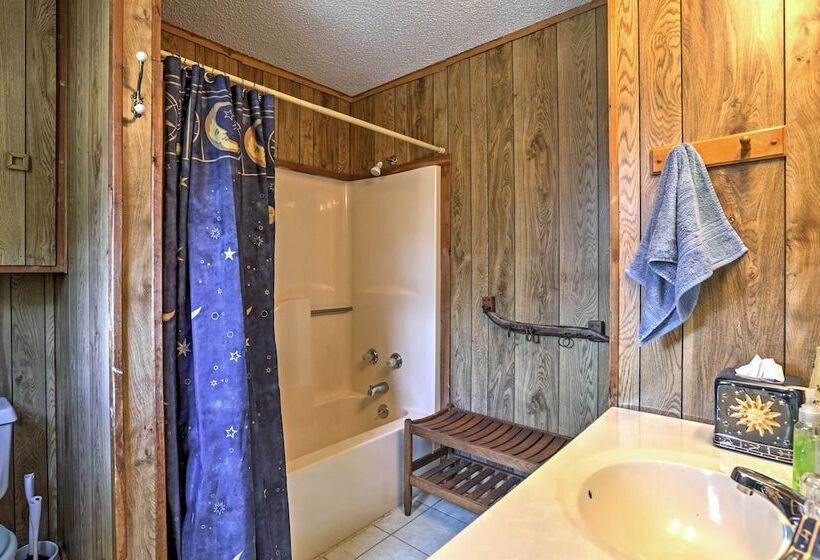 Rustic Canyon Lake Cabins W/ Hot Tub On ~ 3 Acres