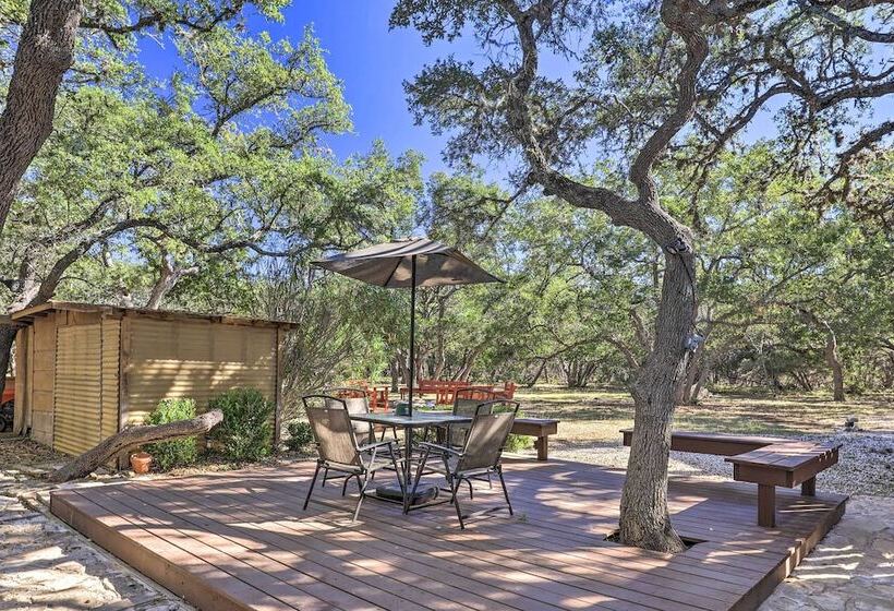 Rustic Canyon Lake Cabins W/ Hot Tub On ~ 3 Acres