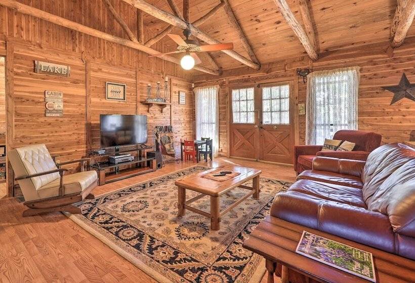 Rustic Canyon Lake Cabins W/ Hot Tub On ~ 3 Acres