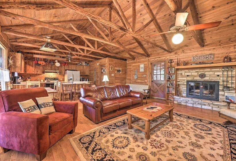 Rustic Canyon Lake Cabins W/ Hot Tub On ~ 3 Acres