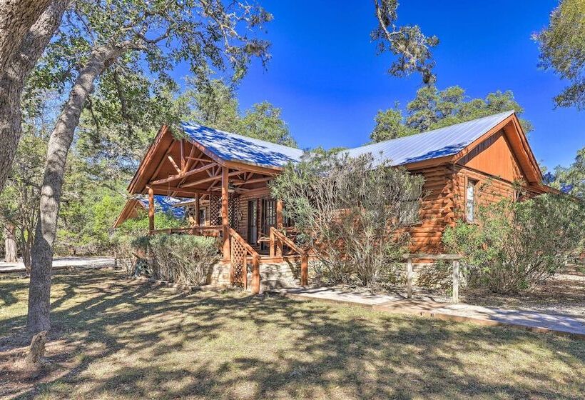 Rustic Canyon Lake Cabins W/ Hot Tub On ~ 3 Acres