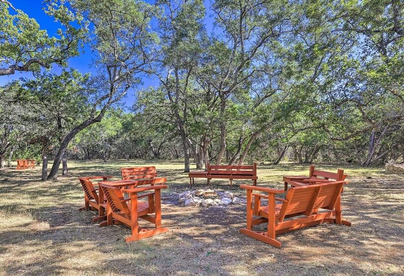 Rustic Canyon Lake Cabins W/ Hot Tub On ~ 3 Acres