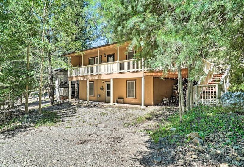 Rustic Cloudcroft Home ~ 2 Mi To Ski Slopes!