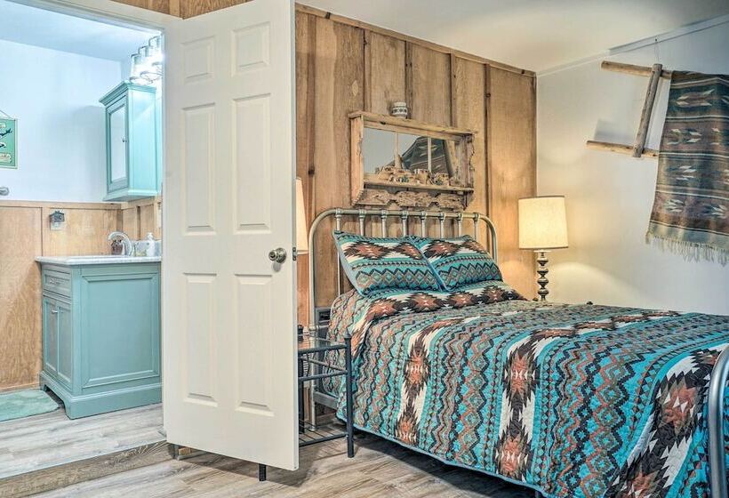 Rustic Cloudcroft Home ~ 2 Mi To Ski Slopes!