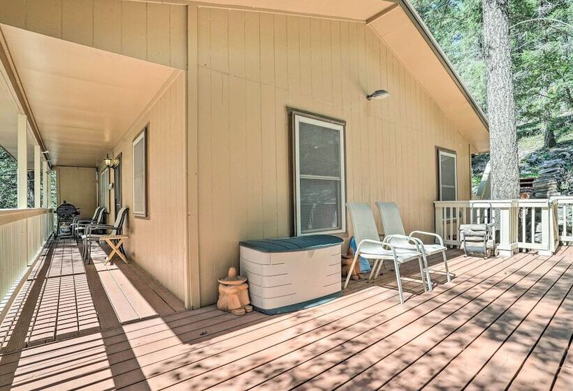 Rustic Cloudcroft Home ~ 2 Mi To Ski Slopes!