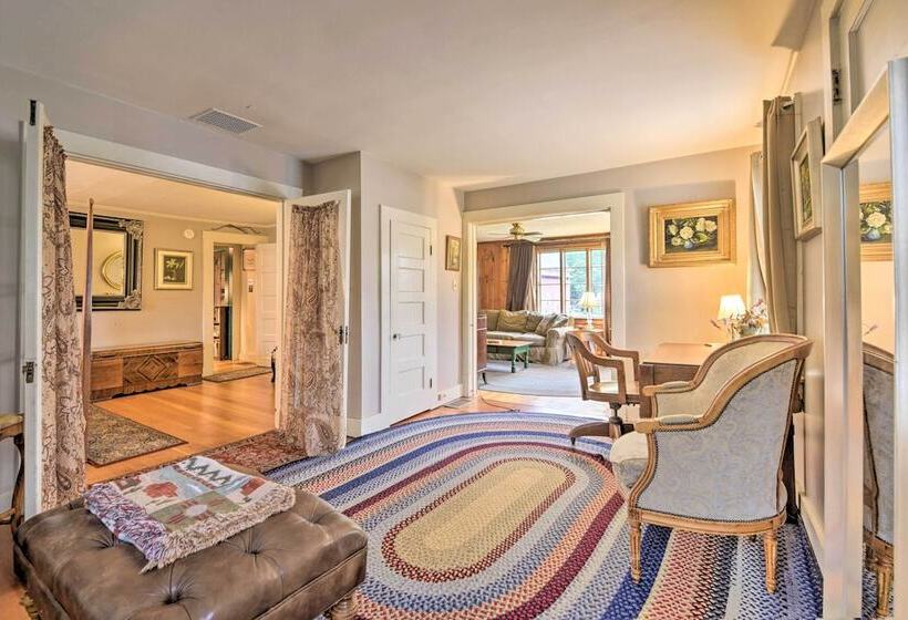 Rustic Roxbury Ski Farmhouse With Trails!